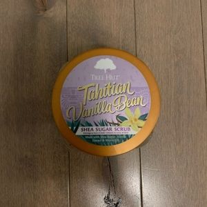 Tree Hut Tahitian Vanilla Bean Shea Sugar Scrub